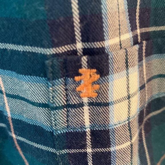 🎂IZOD Men’s Casual Green Plaid Button Down Shirt - Picture 3 of 5